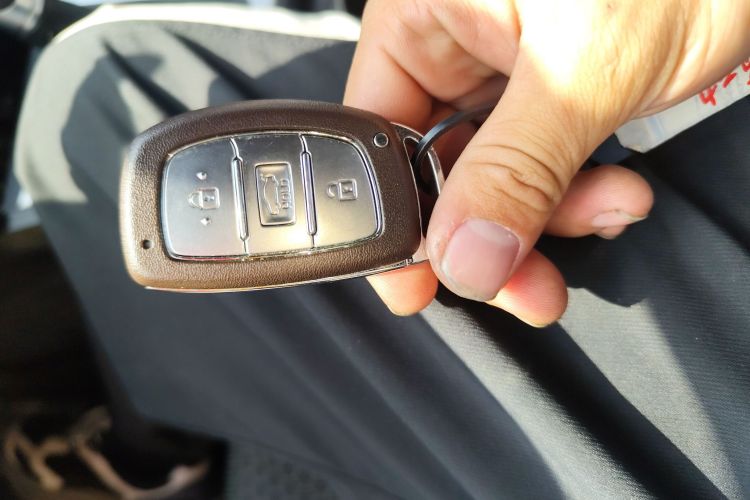 Hyundai Elantra AD 2018 immagine di auto #9