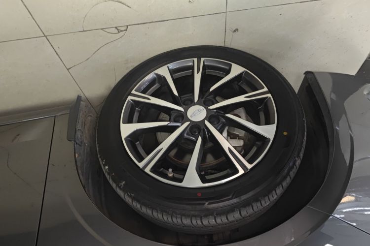 GEELY Emgrand 2024 car image #9