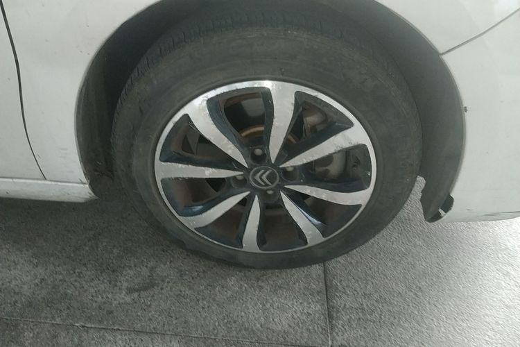 Citroen C4 C-Quatre 2016 car image #9