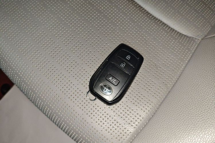 Toyota bZ4X 2022 #9 Toyota bZ4X 2022 immagine di auto #9