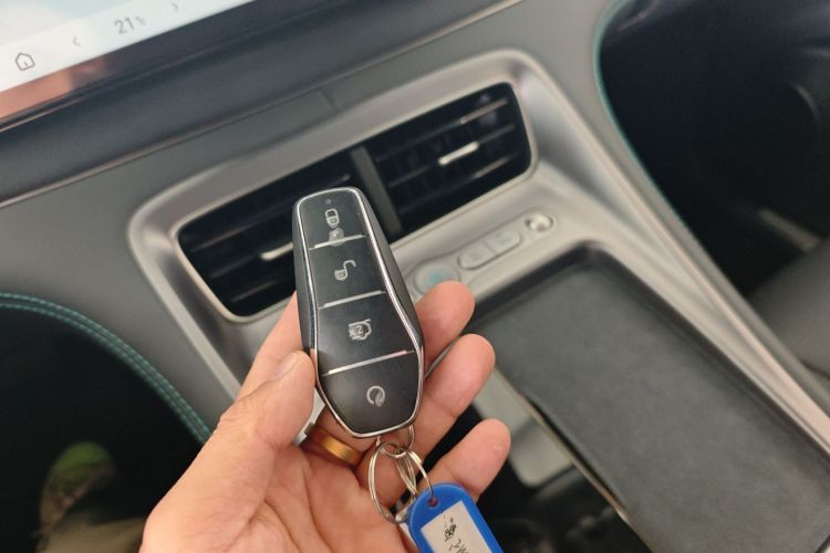 BYD Sea Lion 07 DM-i 2025 car image #9