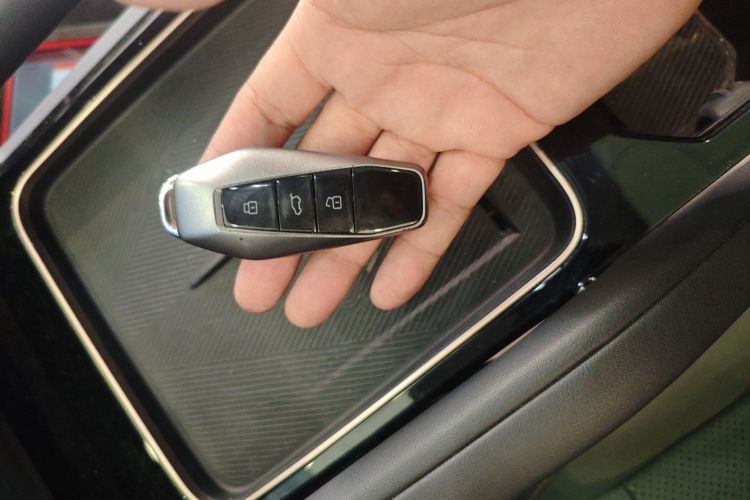 2024 car image #9