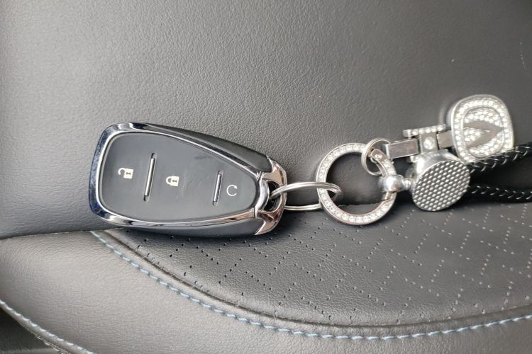 Chevrolet Charm 2022 car image #9