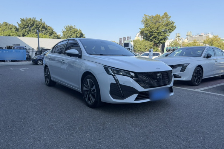 Peugeot 408 2025 car image #9