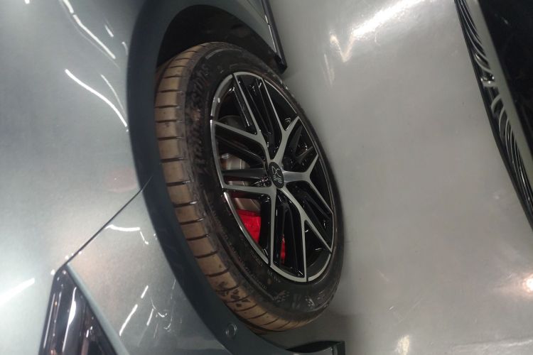 BYD HanL 2025 car image #9