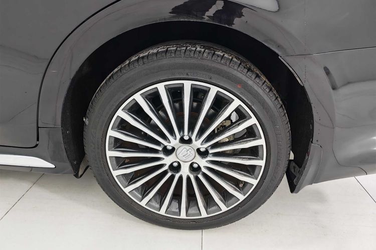 丰田 皇冠 2019 汽车图片 #9