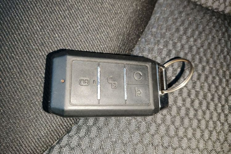 BYD e1 2021 car image #9