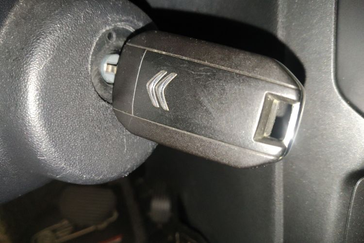 Citroen C4 C-Quatre 2018 car image #9