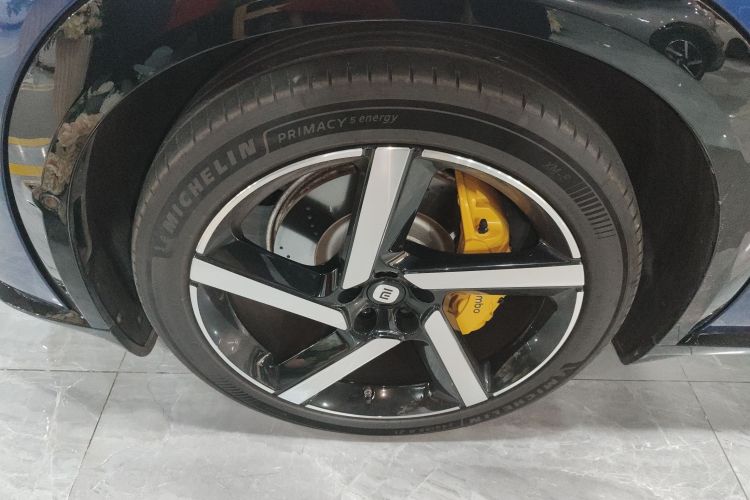 MI YU7 2025 car image #9