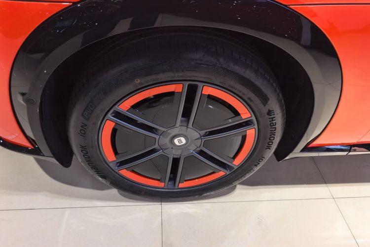 MI YU7 2025 car image #9