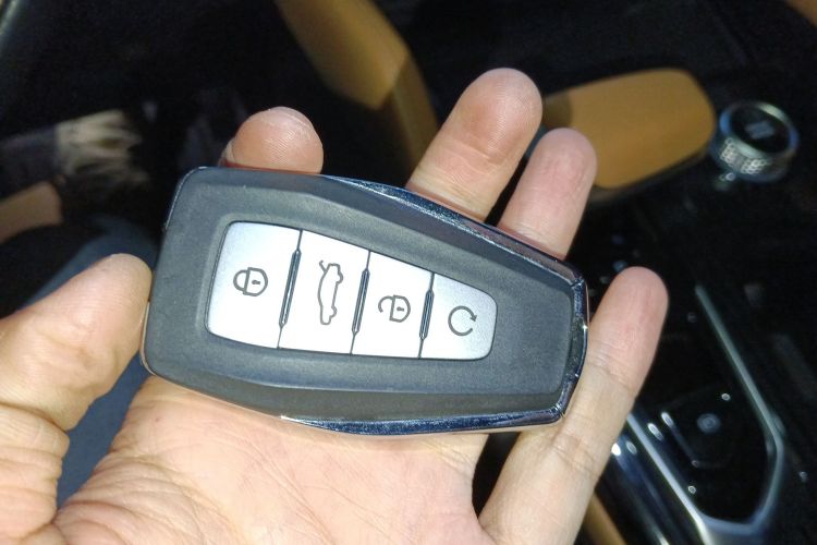 GEELY Monjaro EREV 2023 car image #9