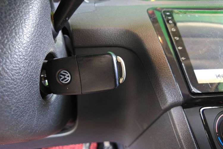 Santana 2019 car image #9