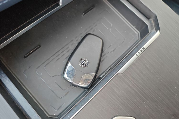 Changan UNI-K iDD 2023 car image #9