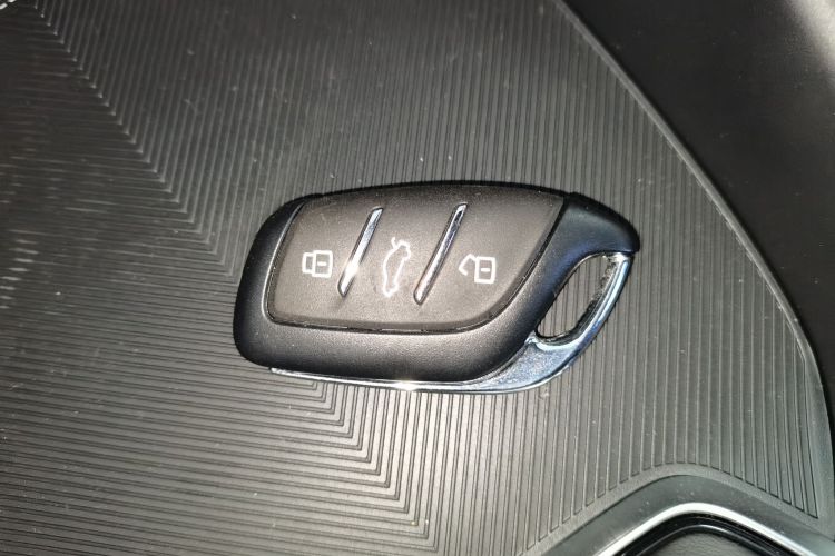 MG 5 2025 car image #9