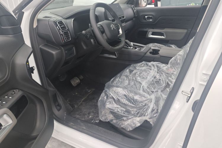 Citroen C5 AIRCROSS car image #9