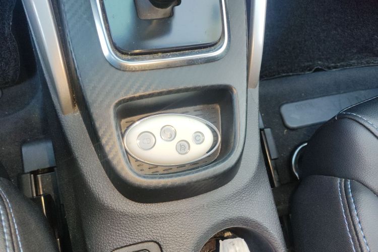 BYD Yuan New Energy 2018 #9 BYD Yuan New Energy 2018 car image #9