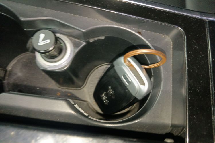 HongQi H9 2022 car image #9