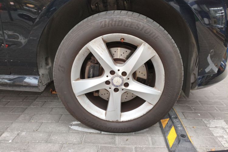 Mercedes-Benz M Class 2015 car image #9