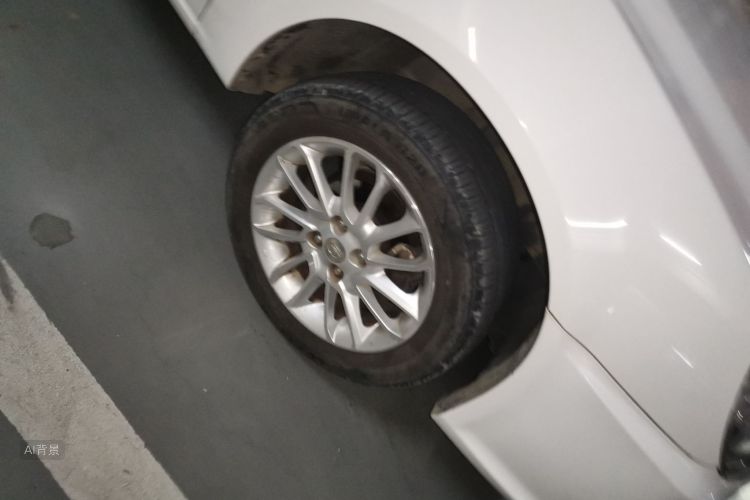 Soueast V3 Lingyue 2017 car image #9