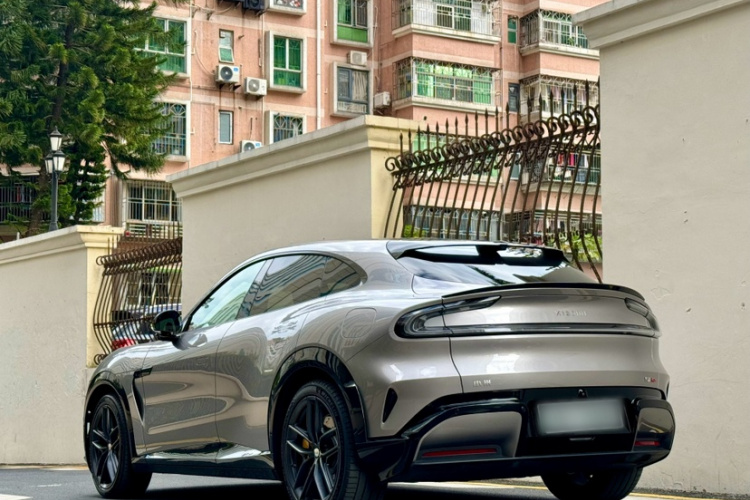 小米汽车 小米YU7 2025 #9 小米汽车 小米YU7 2025 汽车图片 #9