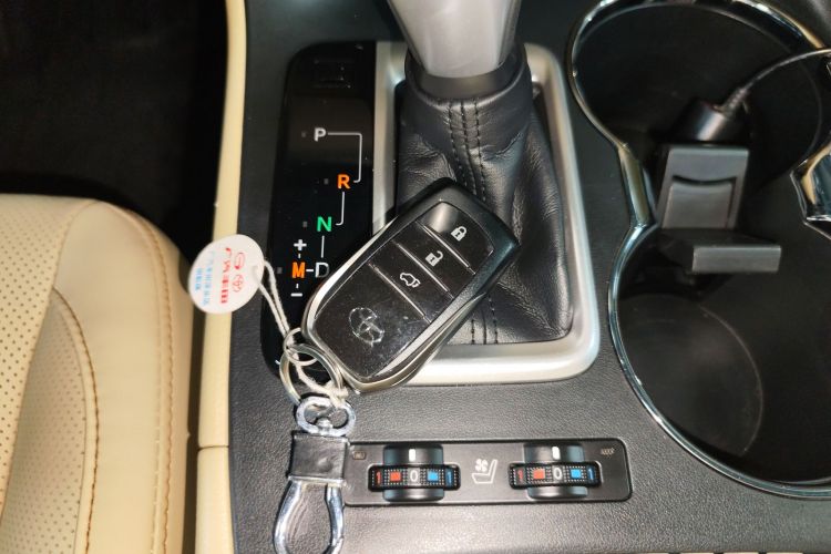Toyota Highlander 2018 car image #9