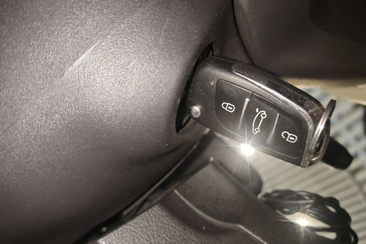 Ford Transit 2019 imagen de coche #9