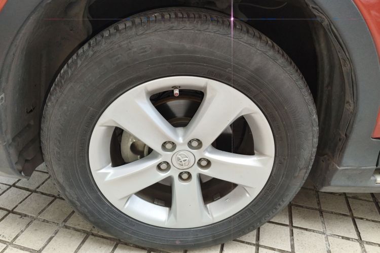 Toyota RAV4 2013 car image #9