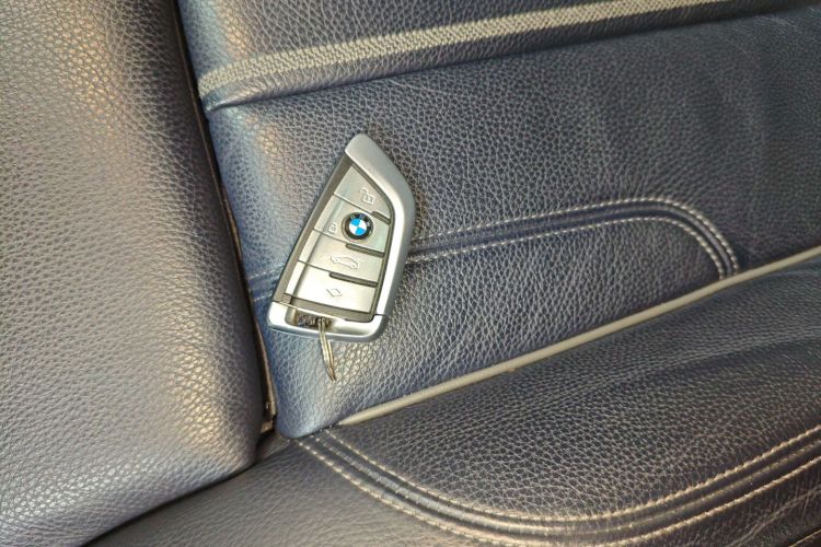 BMW 5 Series (Imported) 2020 #9 BMW 5 Series (Imported) 2020 car image #9