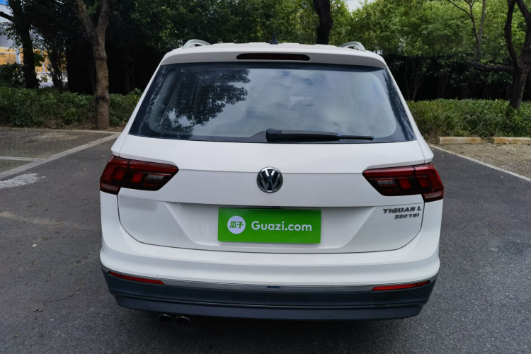 Volkswagen Tiguan L 2017 car image #9
