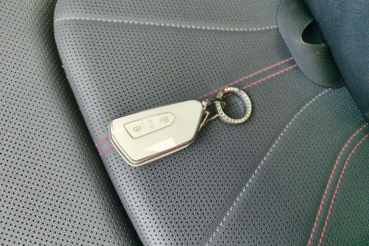 Volkswagen Lamando 2024 immagine di auto #9