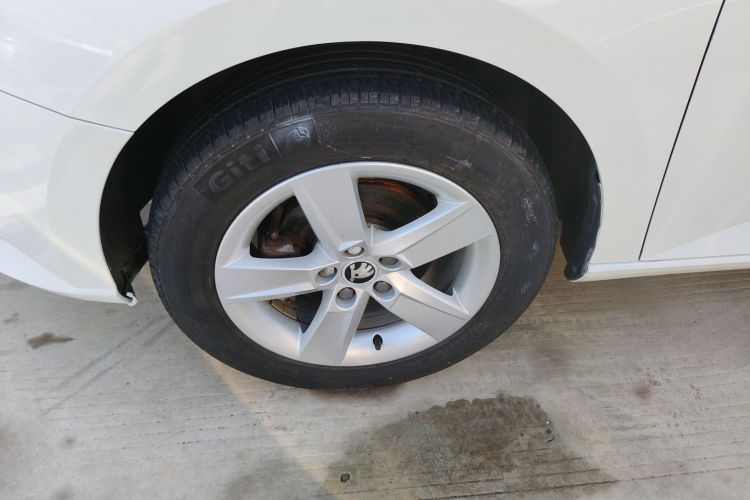 Skoda Fabia 2016 car image #9