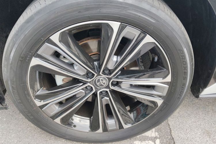 Toyota bZ4X 2022 immagine di auto #9