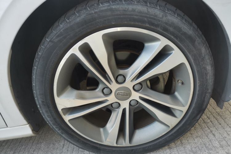 GEELY Binray 2018 car image #9