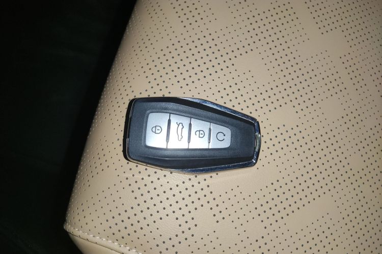 GEELY Emgrand L HiP 2023 car image #9