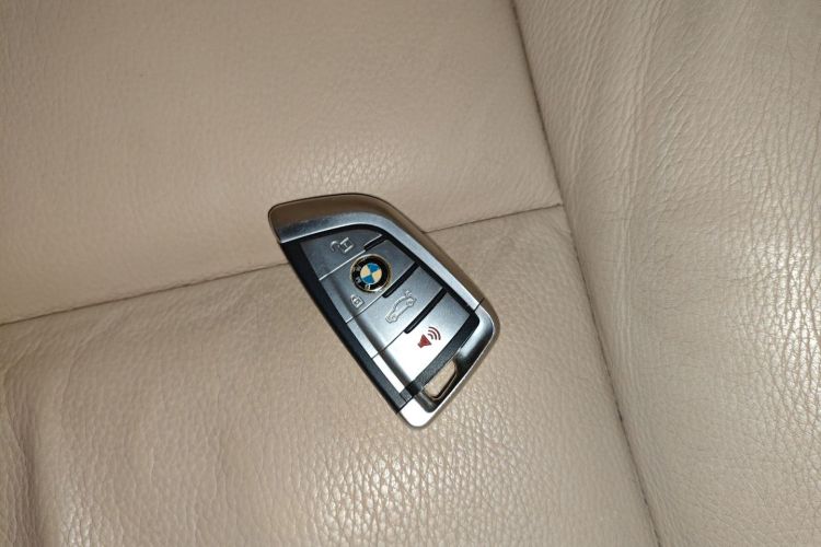 BMW 5 Series 2016 #9 BMW 5 Series 2016 car image #9