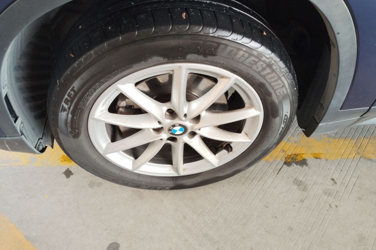 BMW X1 2018 car image #9