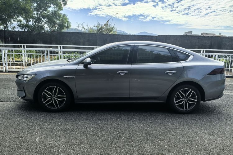 BYD Qin Plus 2022 car image #9