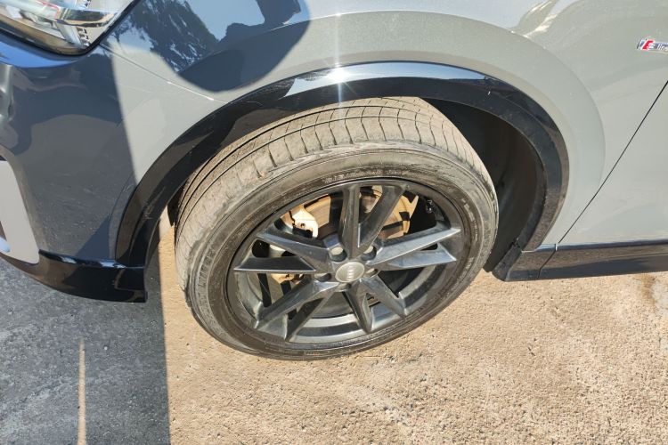 Q2L 2020 car image #9