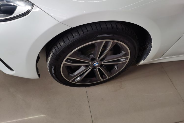 BMW 1 Series 2021 car image #9