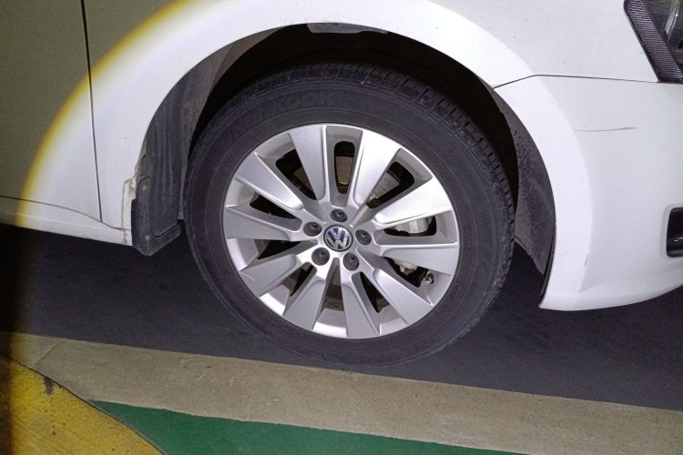 Volkswagen Lavida 2013 car image #9