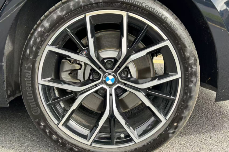 BMW 5 Series 2023 car image #9
