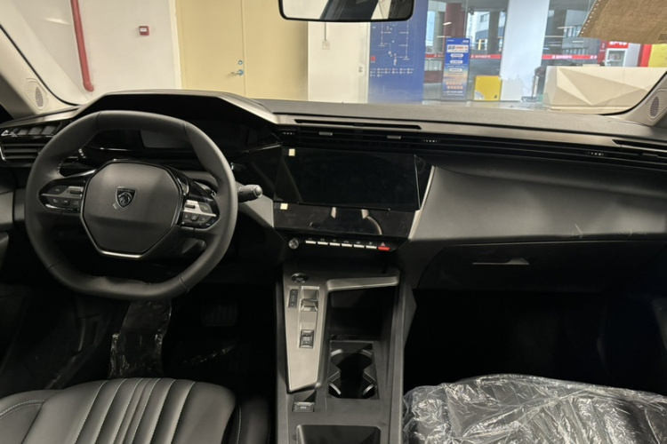 标致 标致408X 汽车图片 #9