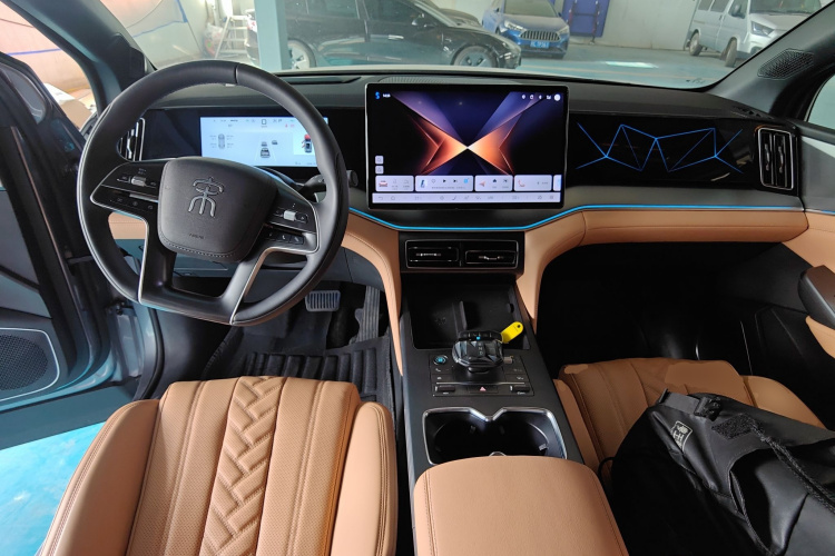 BYD SongL DM-i 2024 car image #9