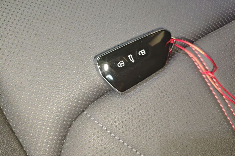 Volkswagen Lamando 2024 immagine di auto #9