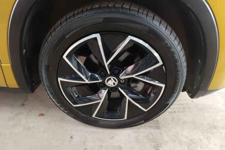 Skoda Kamiq 2019 car image #9