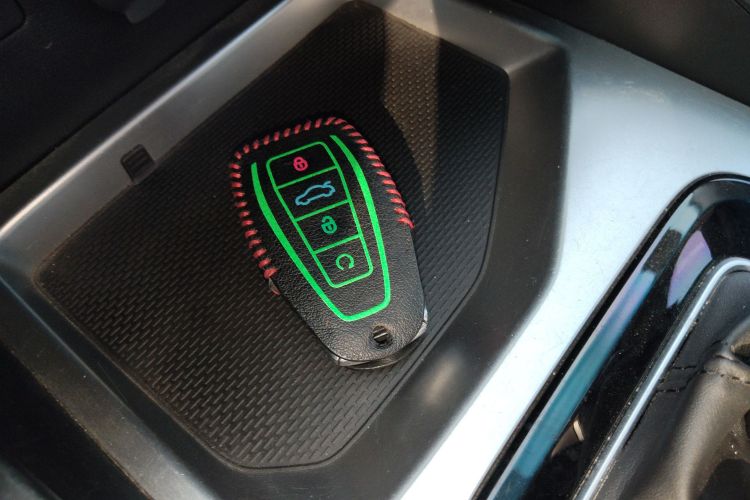 Emgrand L 2022 car image #9