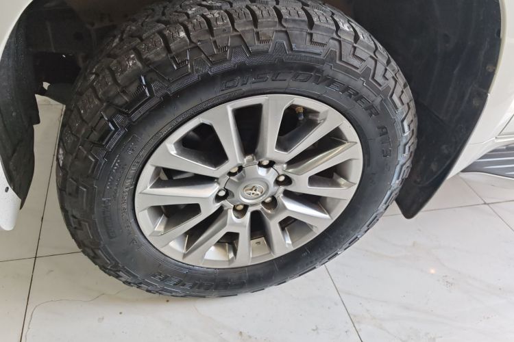 Toyota Land Cruiser Prado 2019 #9 Toyota Land Cruiser Prado 2019 car image #9