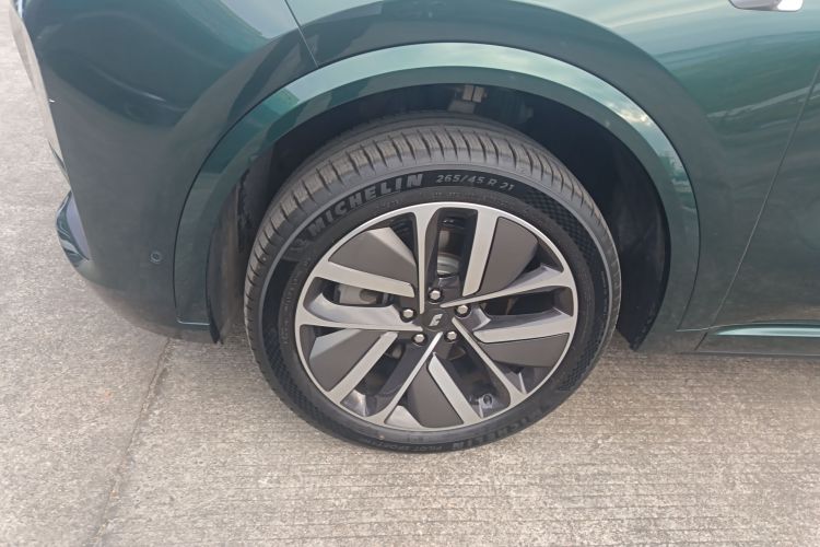 Li L9 2024 imagen de coche #9