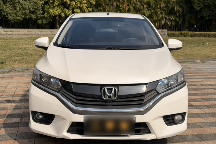 Honda Greiz 2018 car image #9