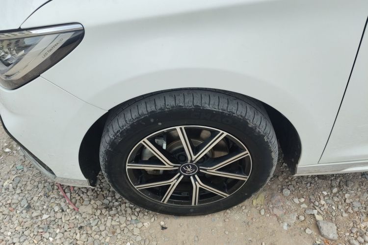 BYD Song MAX New Energy 2023 car image #9